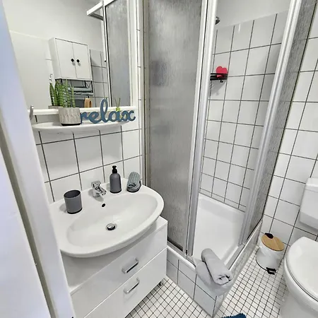 Friends, 2 Apartments, Businesswohnung, Monteurzimmer Mit Gemeinschaftskueche Appartamento *