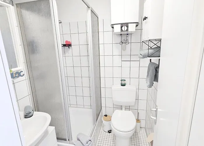 Friends, 2 Apartments, Businesswohnung, Monteurzimmer Mit Gemeinschaftskueche * Зальцгиттер
